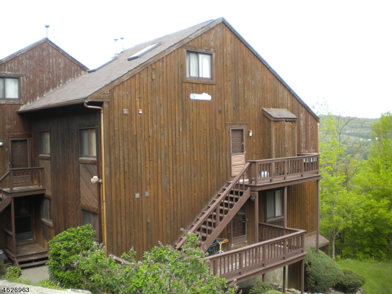 Property Photo: 4 Eagles Nest Dr Unit 1 NJ 07462