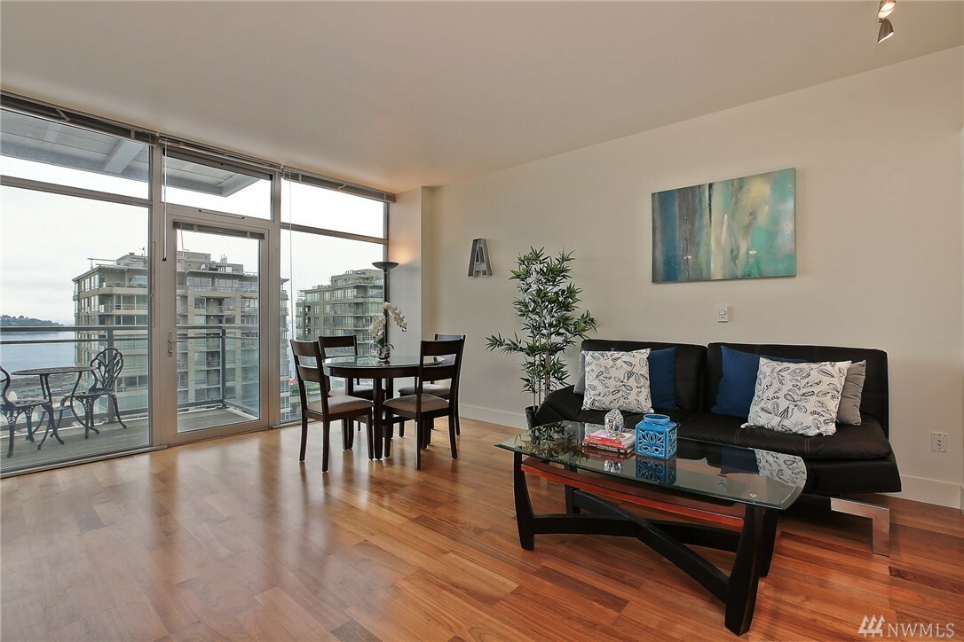 Property Photo:  2911 2nd Ave 911  WA 98121 