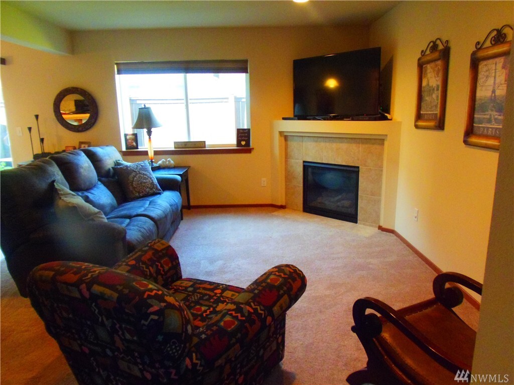 Property Photo:  10020 2nd Place NE  WA 98258 