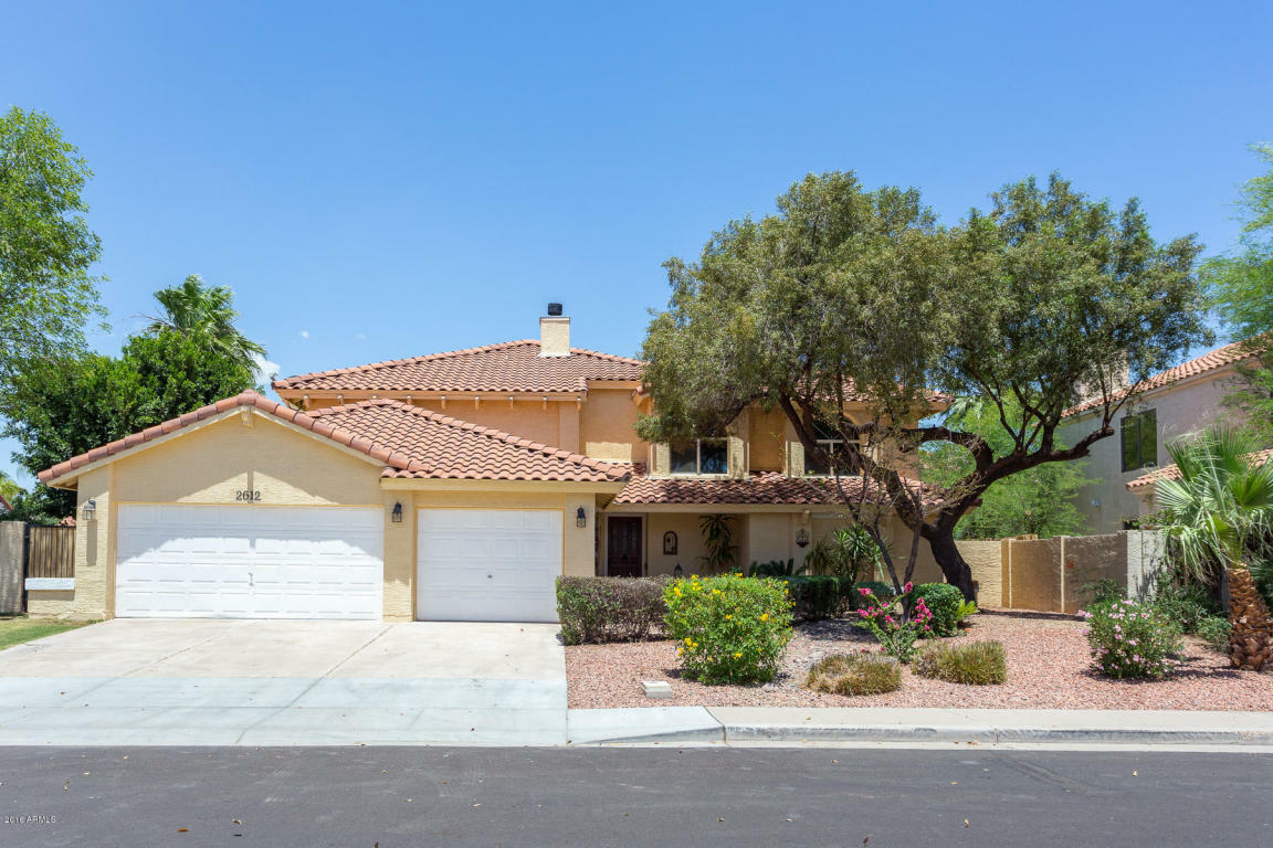 Property Photo: 2612 W Upland Drive AZ 85224