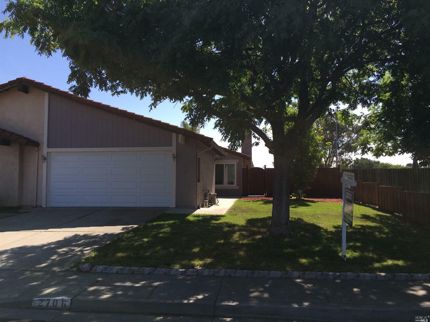 Property Photo:  2706 Applewood Drive  CA 94534 