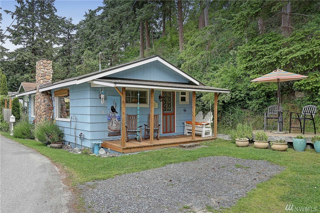 Property Photo:  552 Sundin Dr  WA 98282 