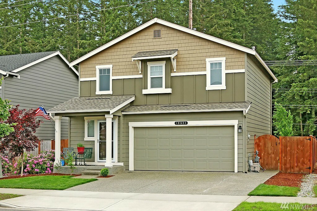 Property Photo:  19521 SE 271st Place  WA 98042 