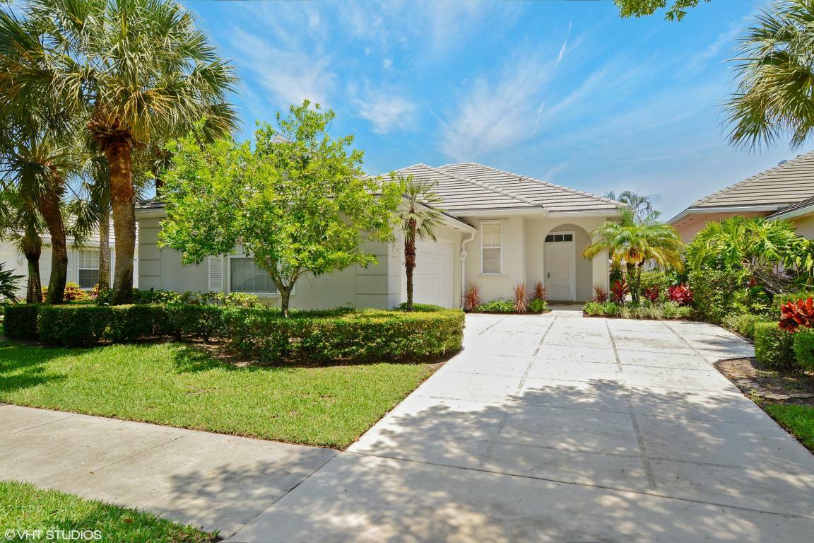 Property Photo: 1067 Bedford Avenue FL 33403