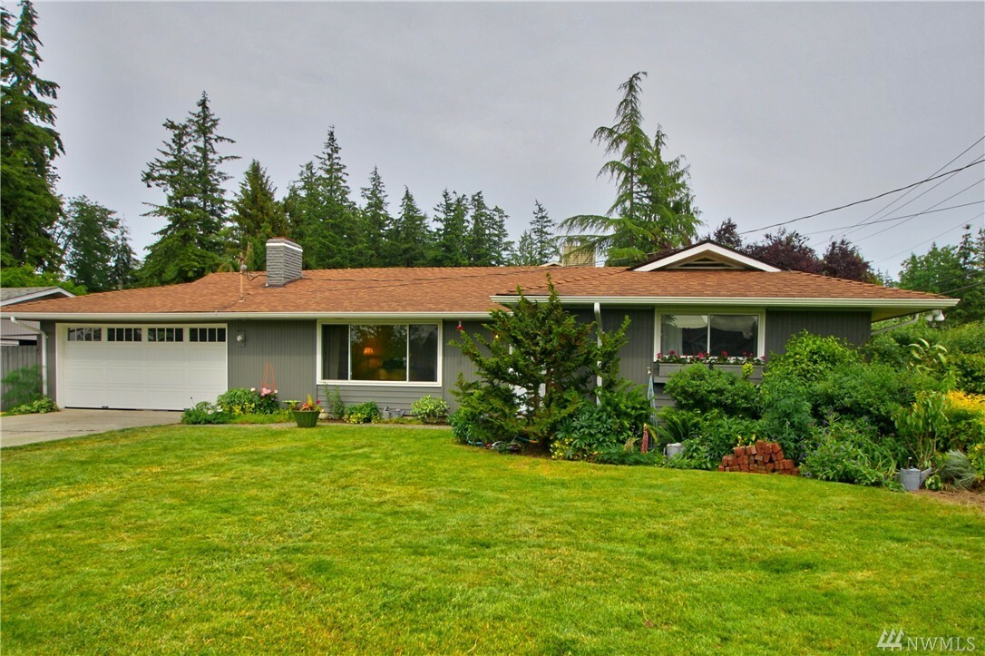 Property Photo: 7231 48th Ave W WA 98275