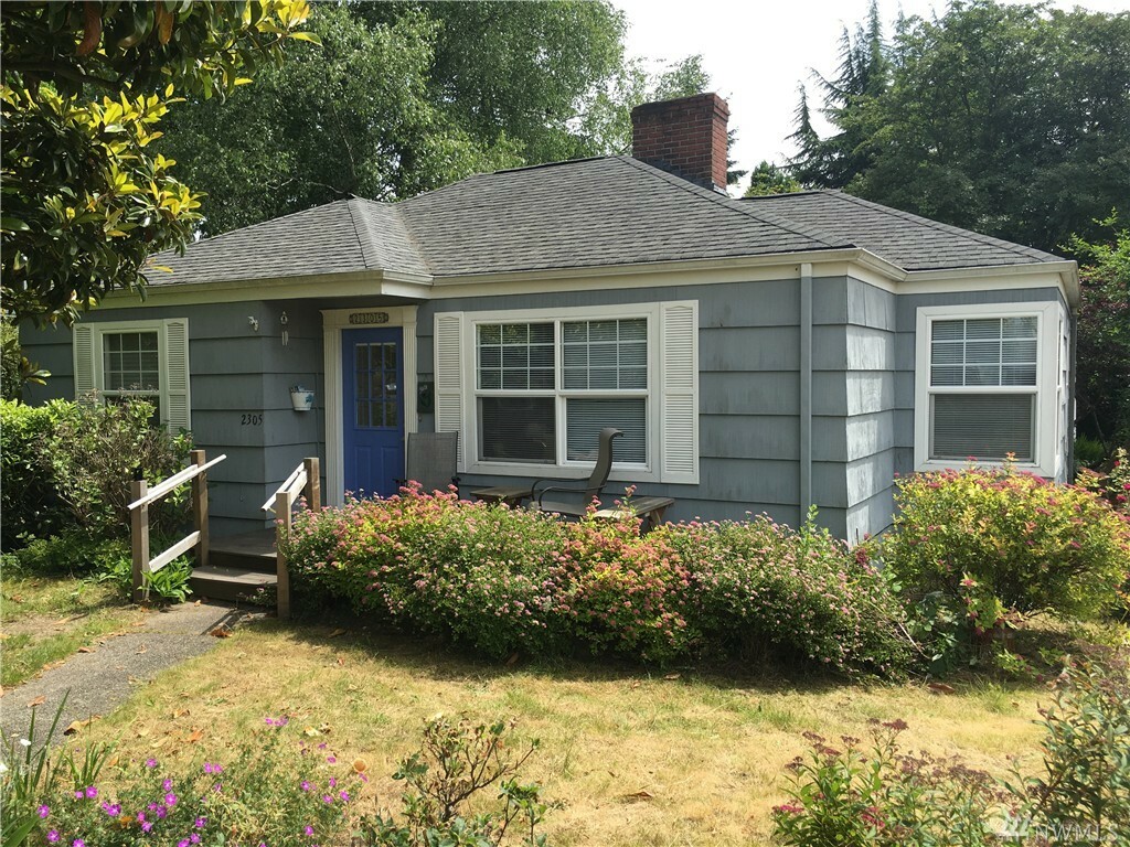 Property Photo:  2305 NE 81st Place  WA 98115 