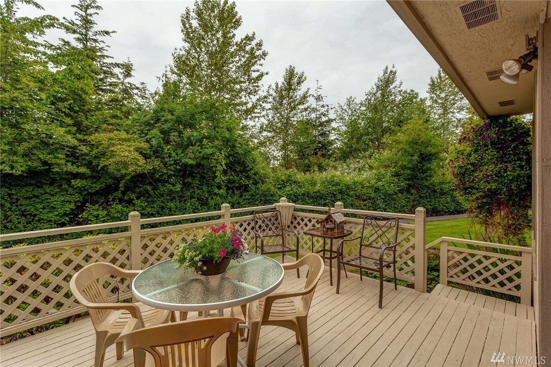 Property Photo: 4881 N Village Lane B WA 98226