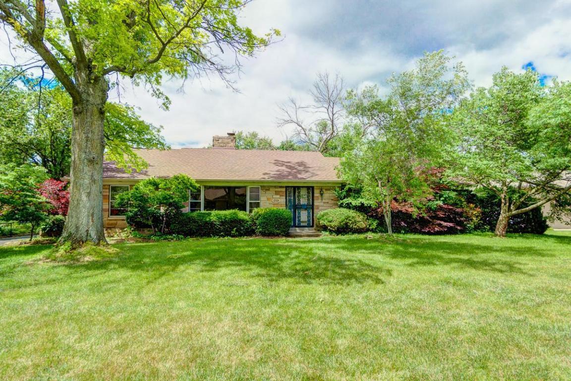 Property Photo: 2526 Brixton Road OH 43221