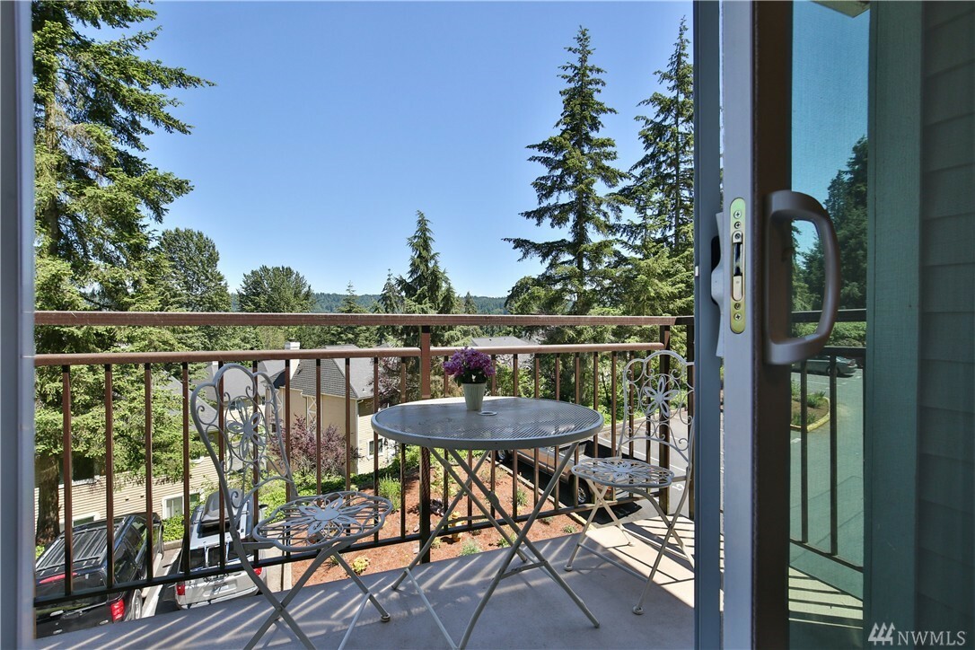 Property Photo:  12719 NE 170th Lane  WA 98072 