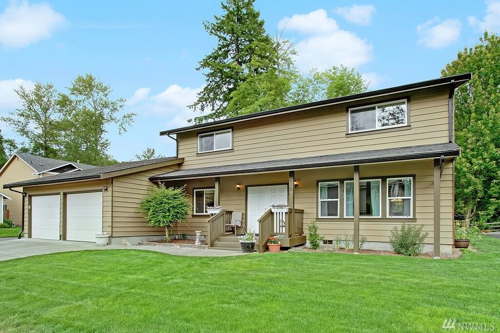 Property Photo: 5410 143rd Place SW WA 98026
