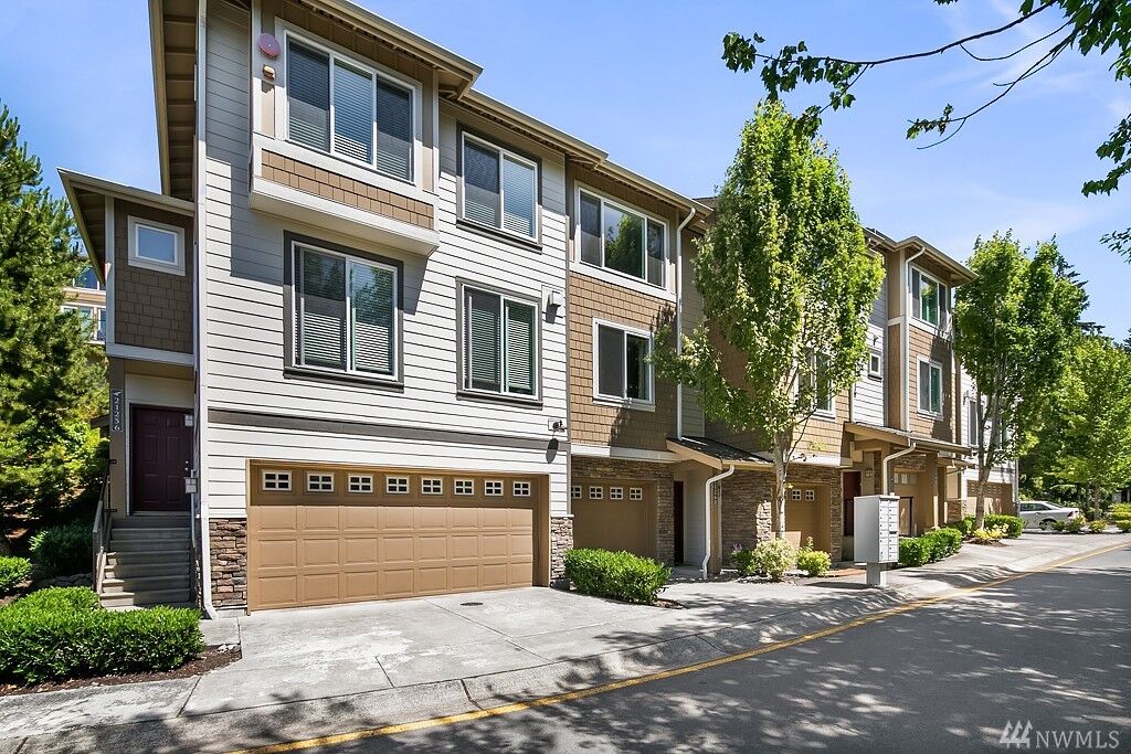 Property Photo: 21260 SE 42nd Lane 21260 WA 98029