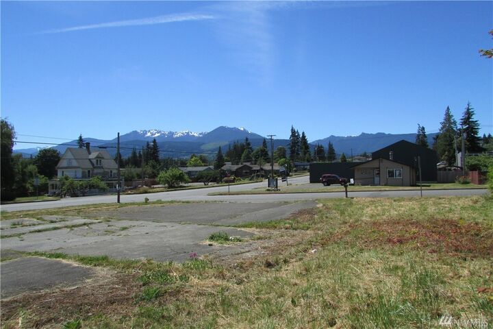 1007 W Twelfth St  Port Angeles WA 98363 photo