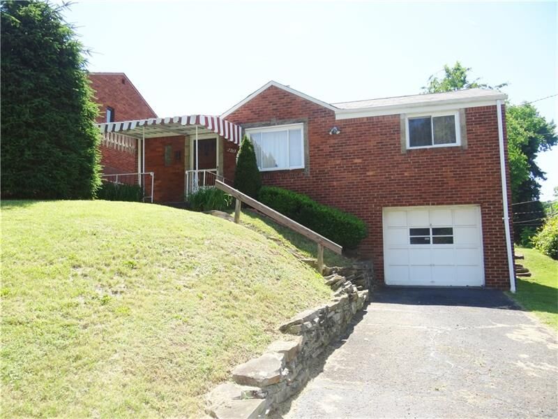 Property Photo:  2765 Cedric Ave  PA 15226 