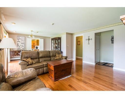 Property Photo: 72 Fernview Ave 4 MA 01845