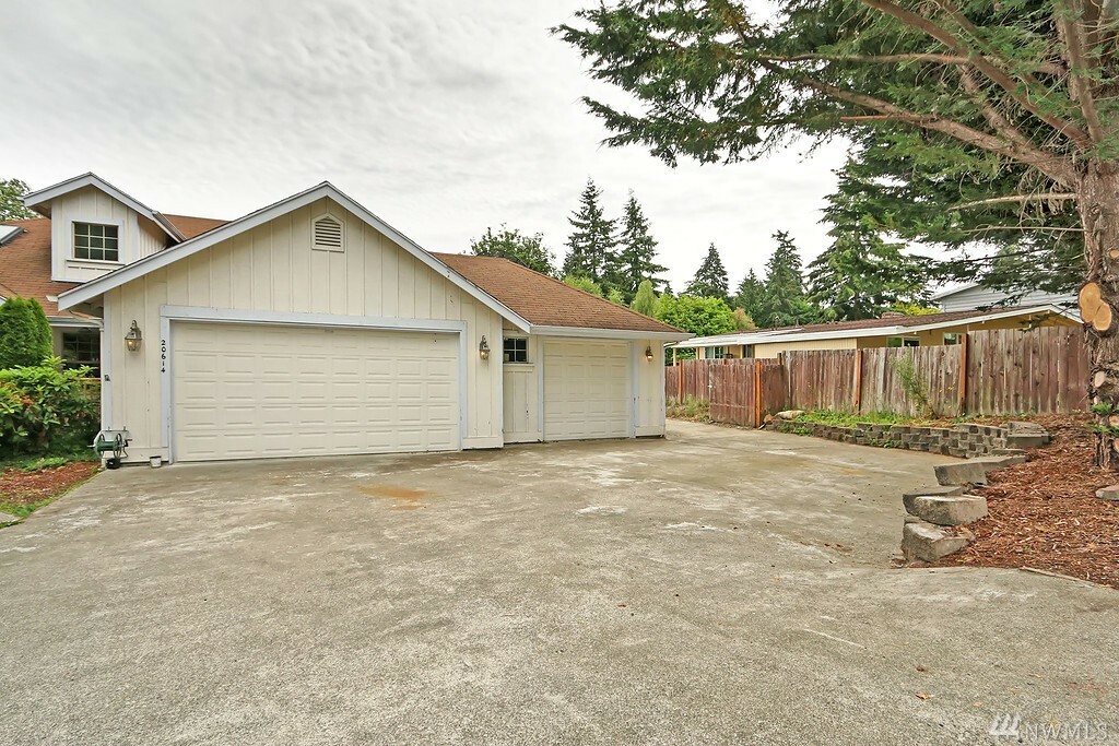 Property Photo:  20614 5th Ave S  WA 98198 