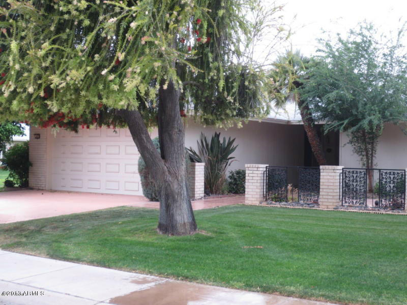Property Photo: 18010 N 99th Drive AZ 85373