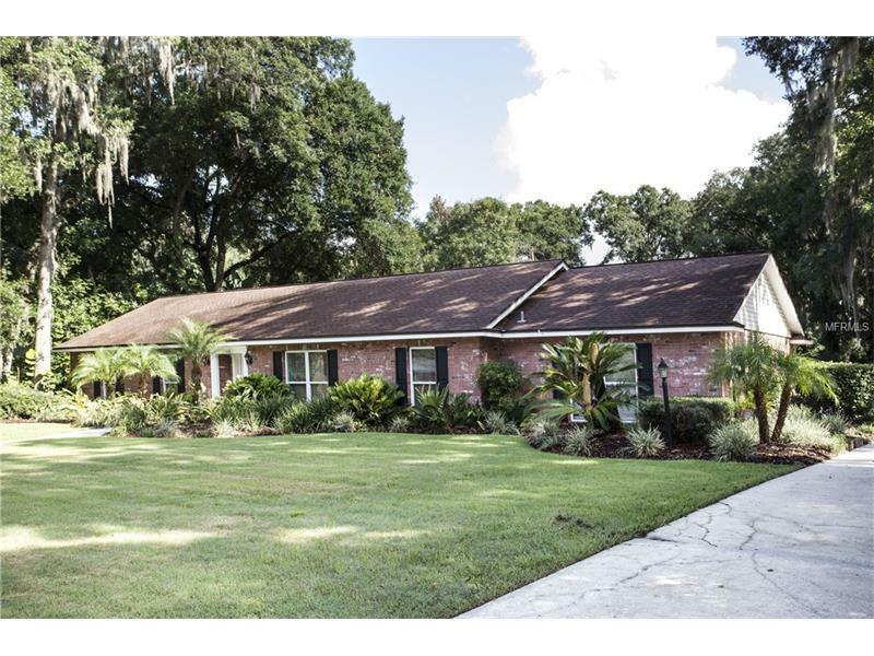 Property Photo: 116 Laurel Tree Way FL 33511