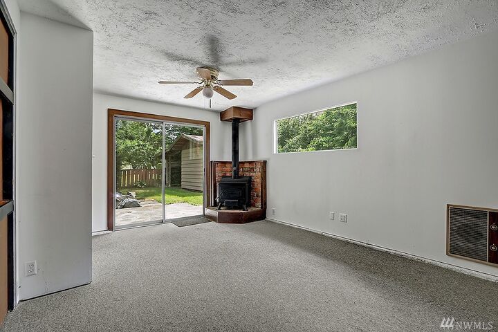 Property Photo:  4234 333rd Ave SE  WA 98024 