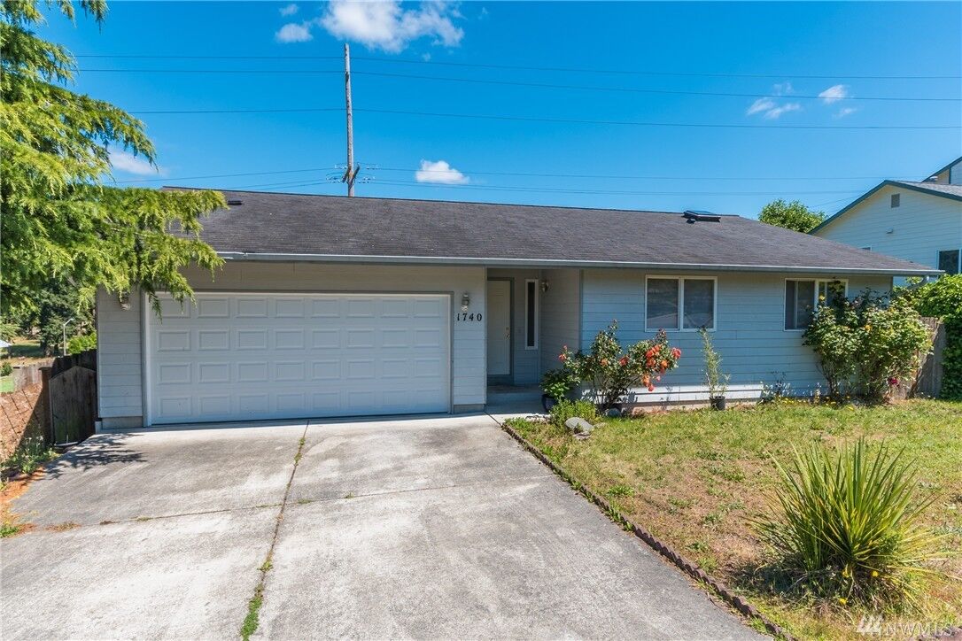 Property Photo:  1740 SW Nienhuis St  WA 98277 