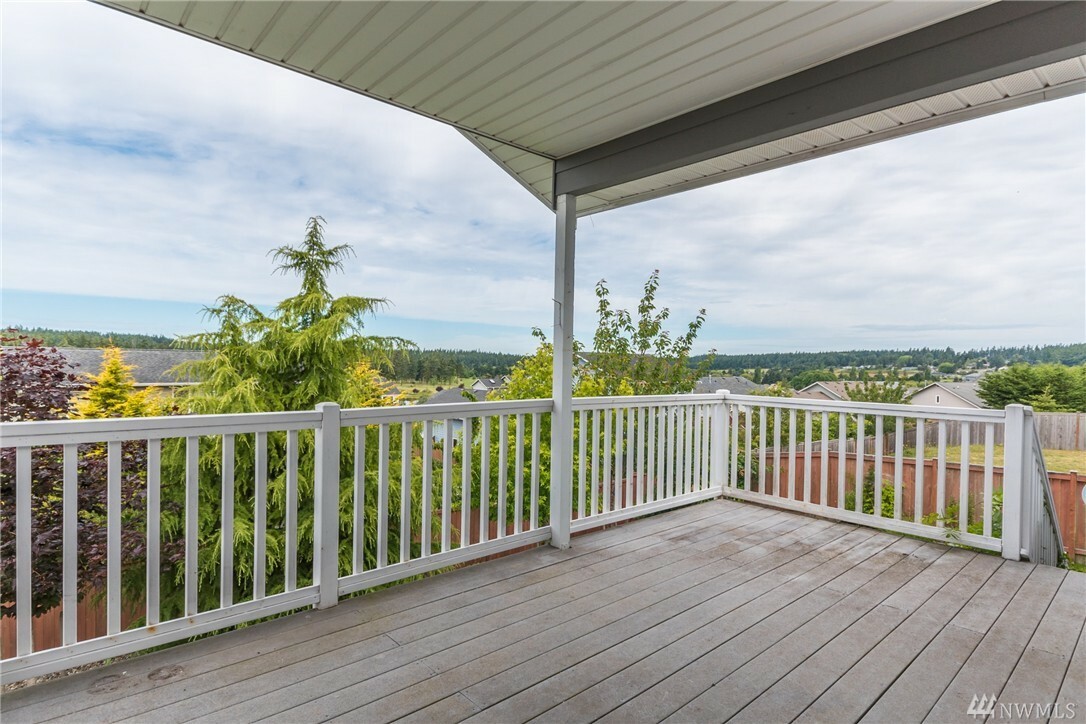 Property Photo:  1675 SW Ulysses Dr  WA 98277 