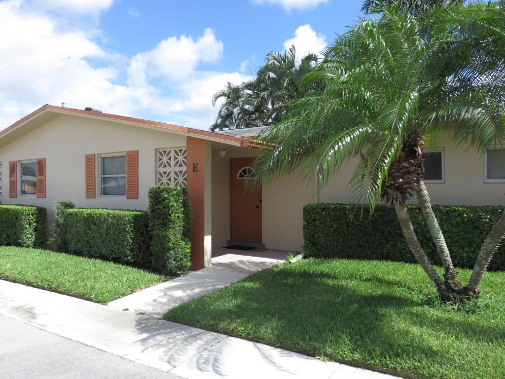 Property Photo: 2747 Dudley Drive E FL 33415