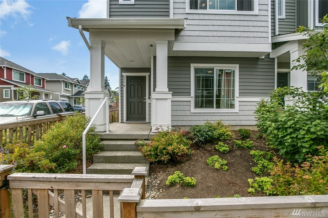 Property Photo: 6550 High Point Dr SW WA 98126