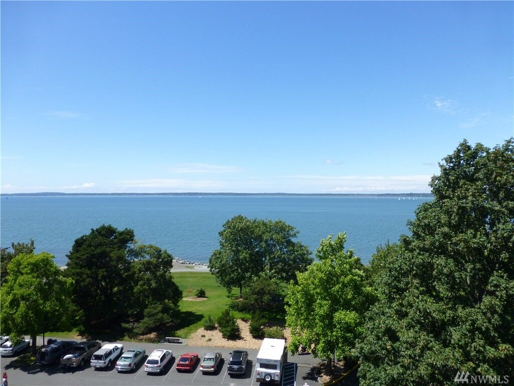 Property Photo: 444 S State St 309 WA 98225