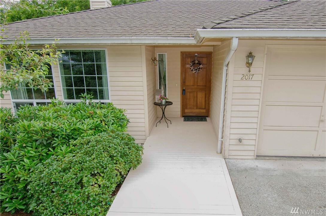 Property Photo: 2017 178th Ave NE WA 98052