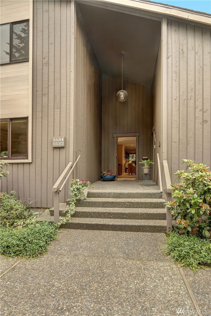 1532 NE 143rd St D3  Seattle WA 98125 photo