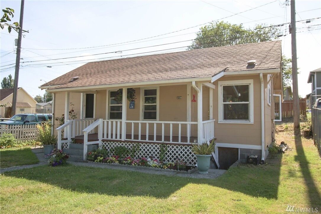 Property Photo:  2338 S Cushman Ave  WA 98405 