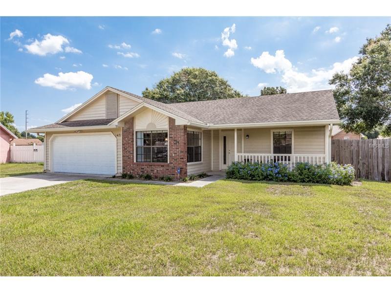 Property Photo: 1421 High Grove Way FL 32818