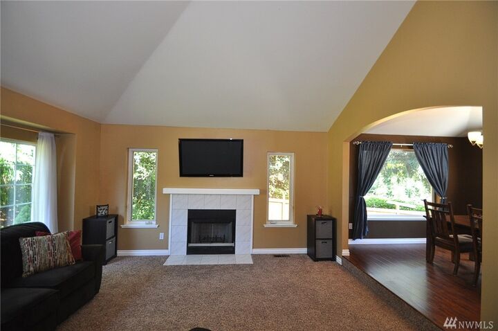 Property Photo: 1422 Mitchell Dr NE WA 98258