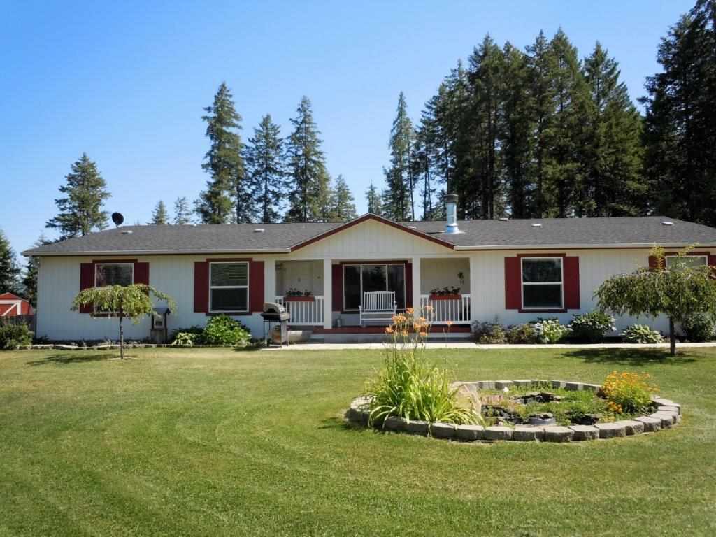 Property Photo: 4040 Springdale Hunters Rd WA 99173