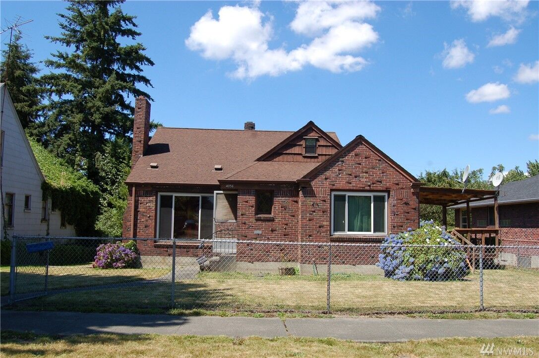 Property Photo:  4056 Tacoma Ave S  WA 98418 