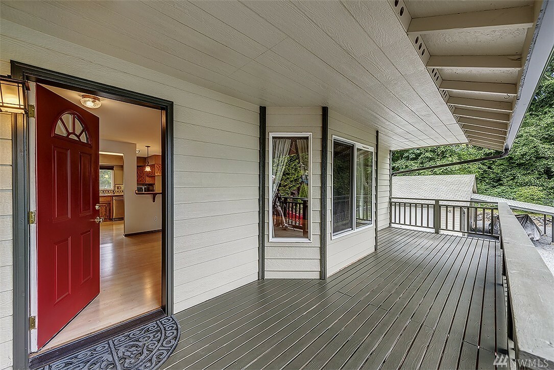 Property Photo: 4734 Glenwood Ave WA 98203
