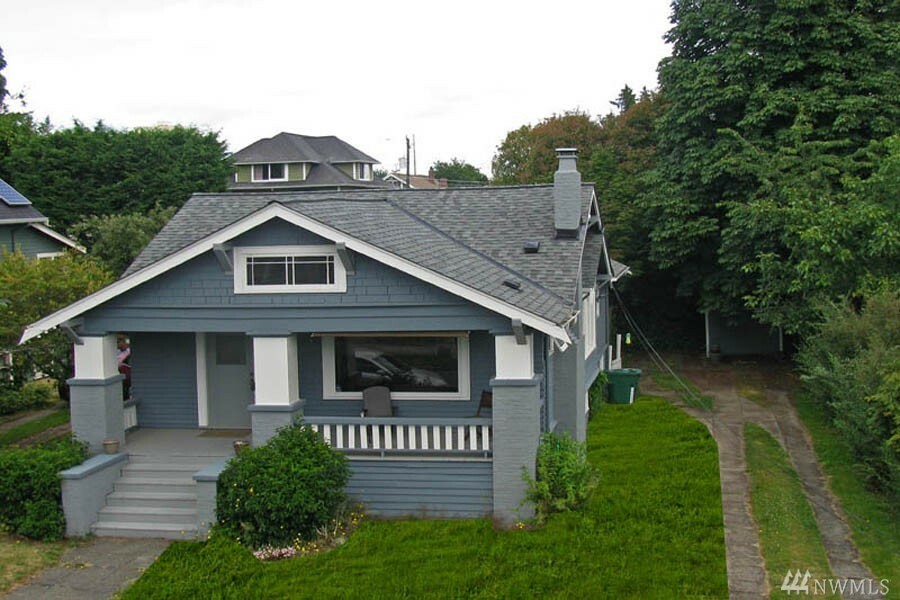 Property Photo:  4414 Thackeray Place NE  WA 98105 