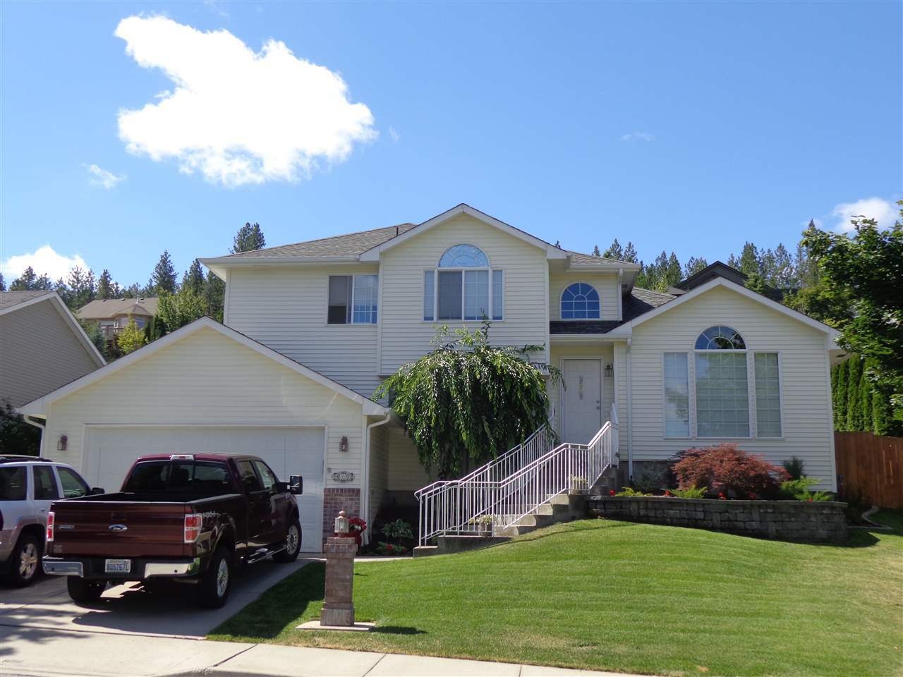 Property Photo:  407 W Auburn Crest Ct  WA 99224 