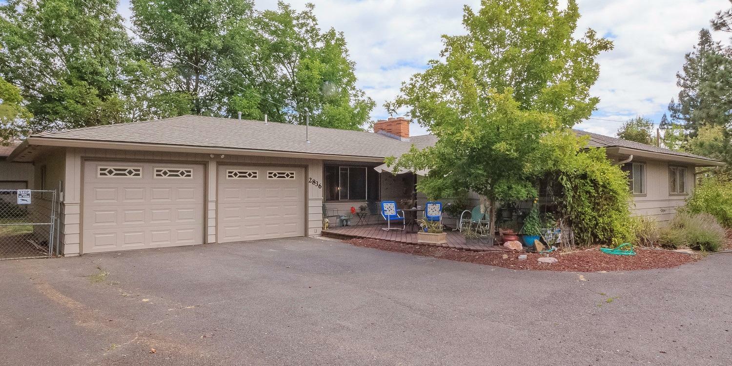 Property Photo: 2836 South Stage Road OR 97501