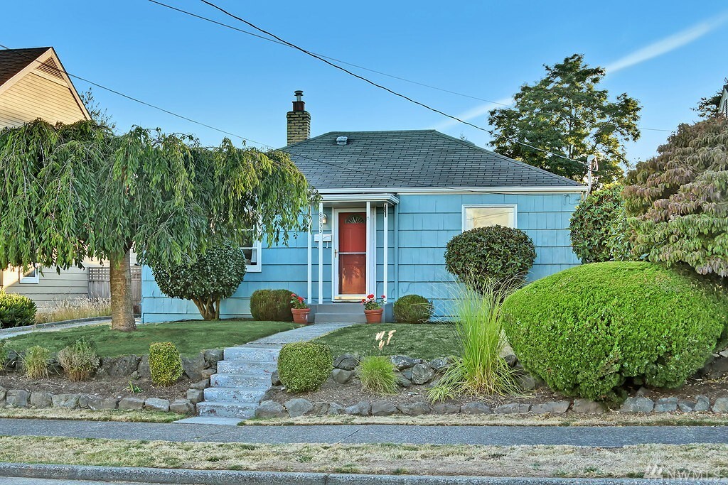 Property Photo: 8633 36th Ave SW WA 98126