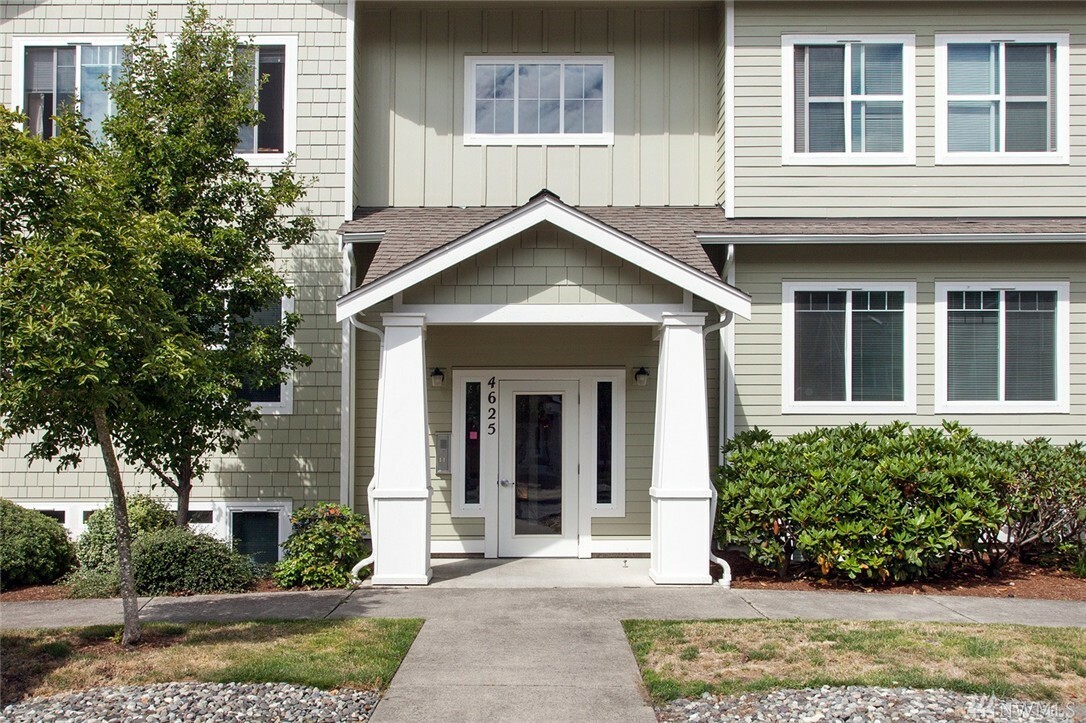 Property Photo:  4625 Celia Wy 201  WA 98226 