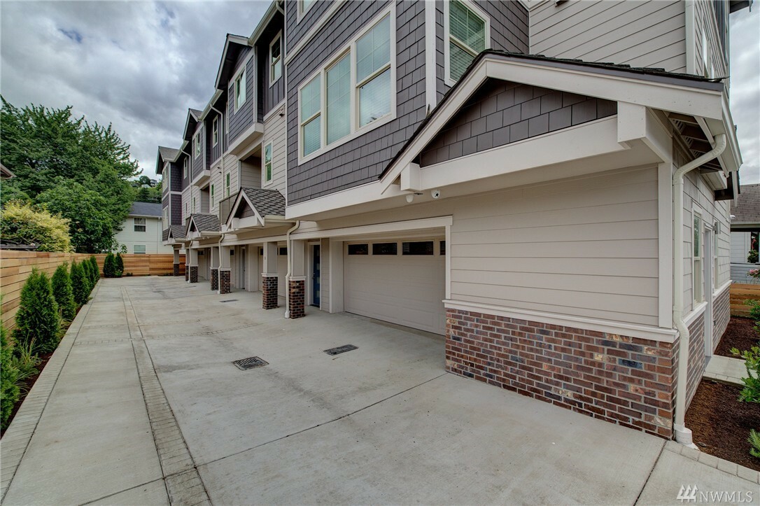 Property Photo: 520 Williams Ave S A WA 98057