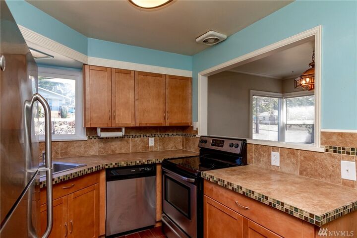 Property Photo: 1408 N Proctor Street WA 98406