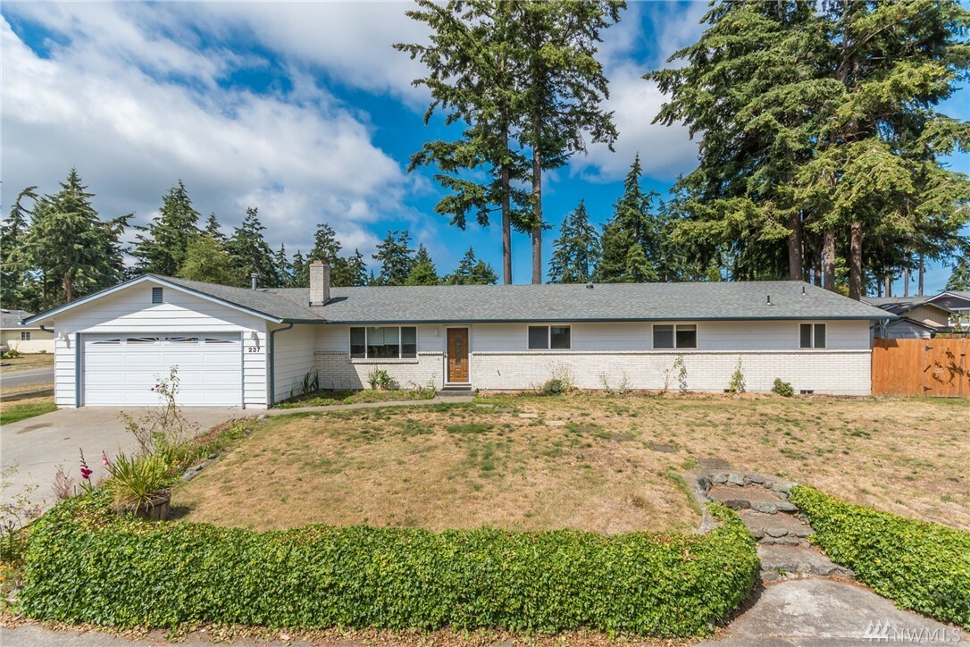 Property Photo:  237 NW Fairhaven Dr  WA 98277 