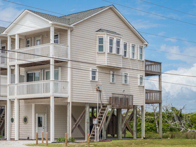 Property Photo:  221 Pinellas Bay Drive  NC 28460 