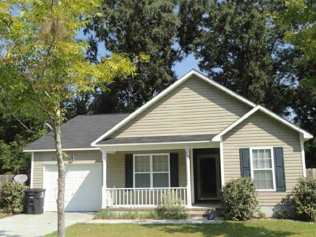 Property Photo:  402 Seventh Street  NC 28555 