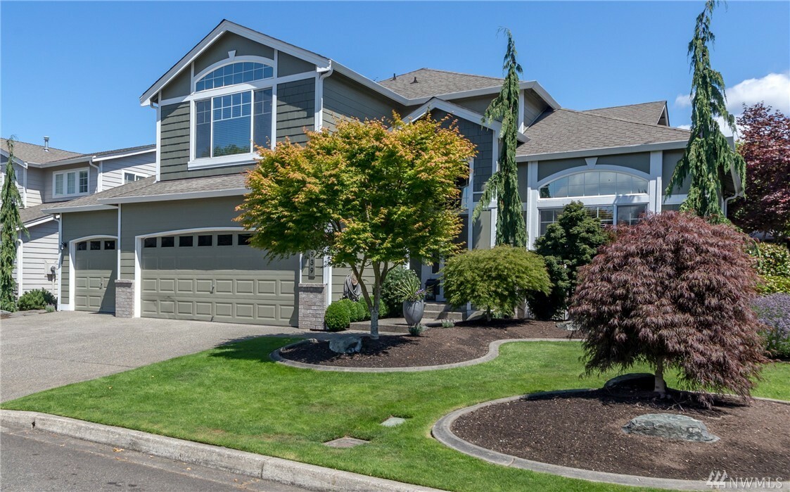 Property Photo:  939 N Laurel Lane  WA 98406 