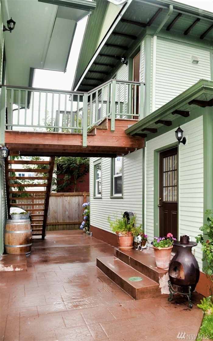 Property Photo: 2506 Wetmore Ave WA 98201