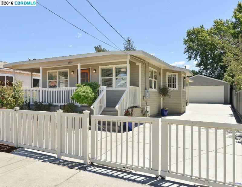 Property Photo:  3956 Edgemoor Pl  CA 94605 