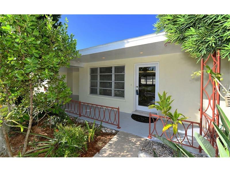 Property Photo:  2516 Mineola Way  FL 34239 