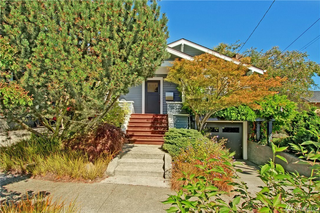 Property Photo: 3510 Woodlawn Ave N WA 98103